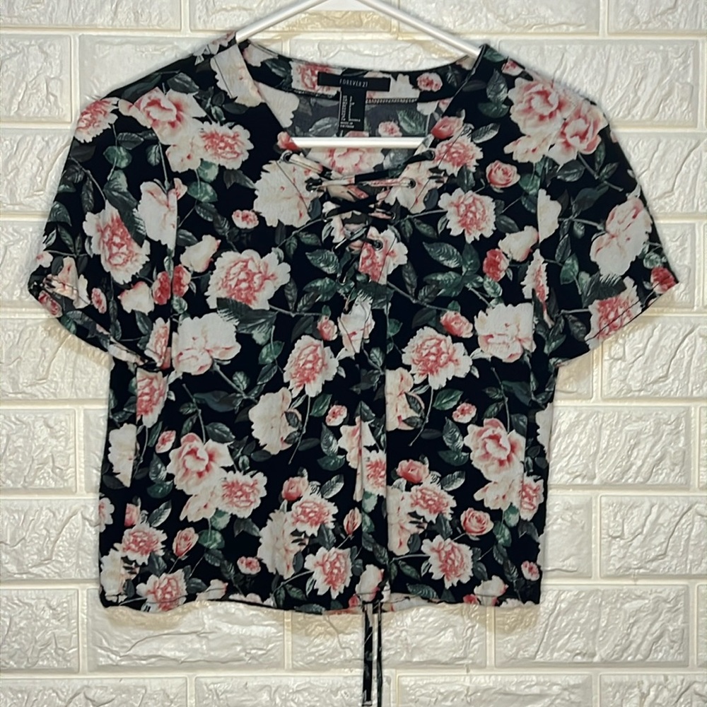 Forever 21 Floral Cropped Blouse Sz S